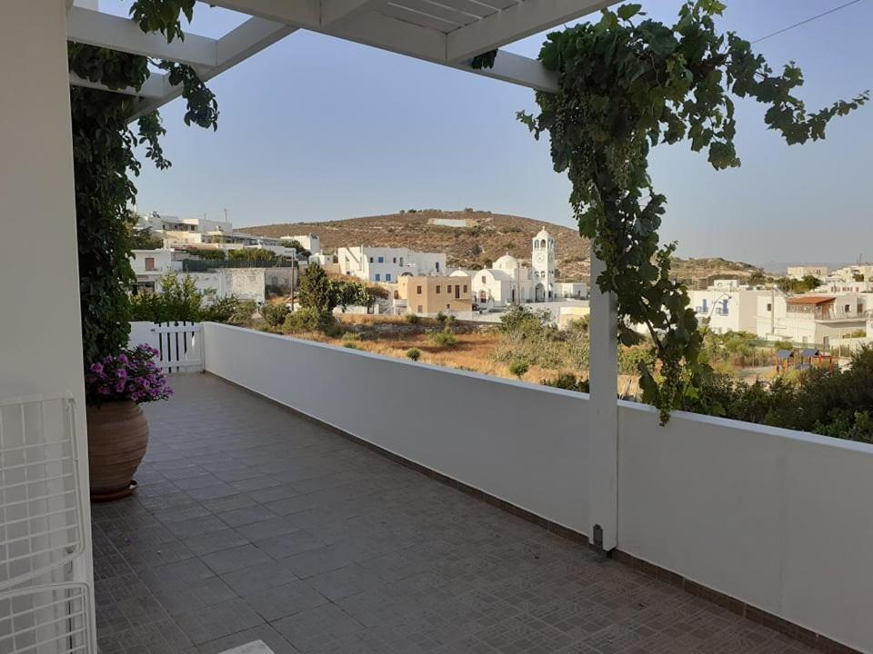 Апартаменты Matilda Milos - Cycladic Living Triovasalos Экстерьер фото