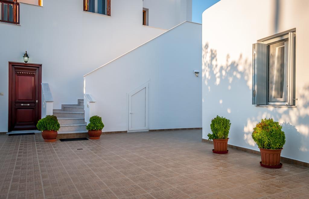 Апартаменты Matilda Milos - Cycladic Living Triovasalos Экстерьер фото
