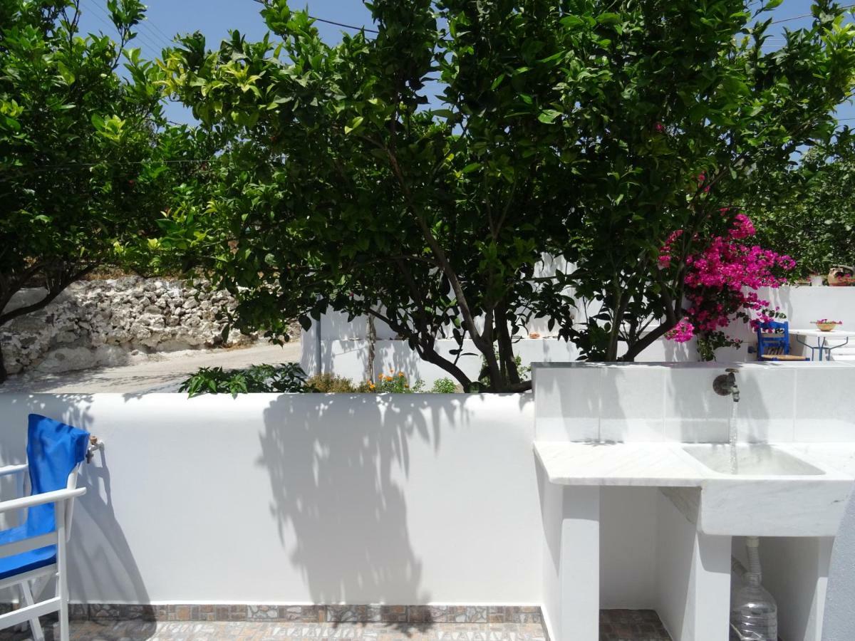 Апартаменты Matilda Milos - Cycladic Living Triovasalos Экстерьер фото